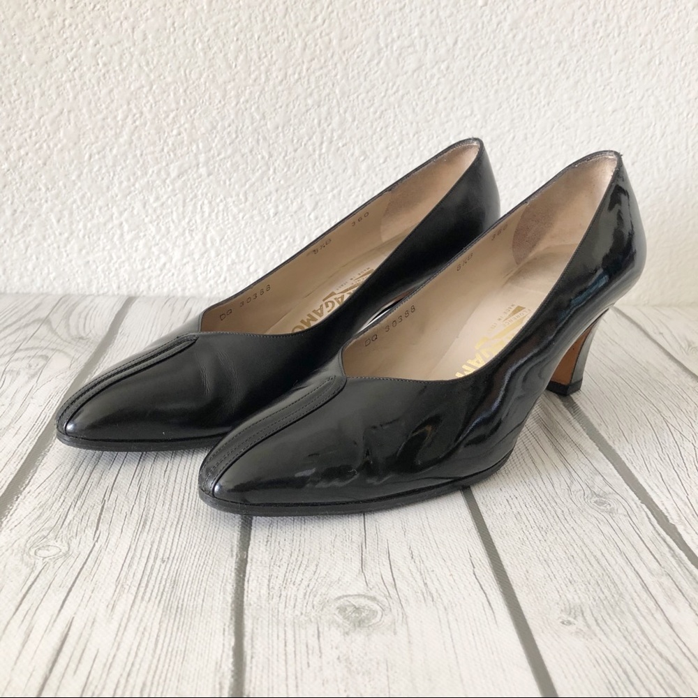 SALVATORE FERRAGAMO Black Patent Leather Pumps